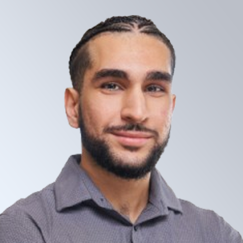 Shapur Izadiyar headshot
